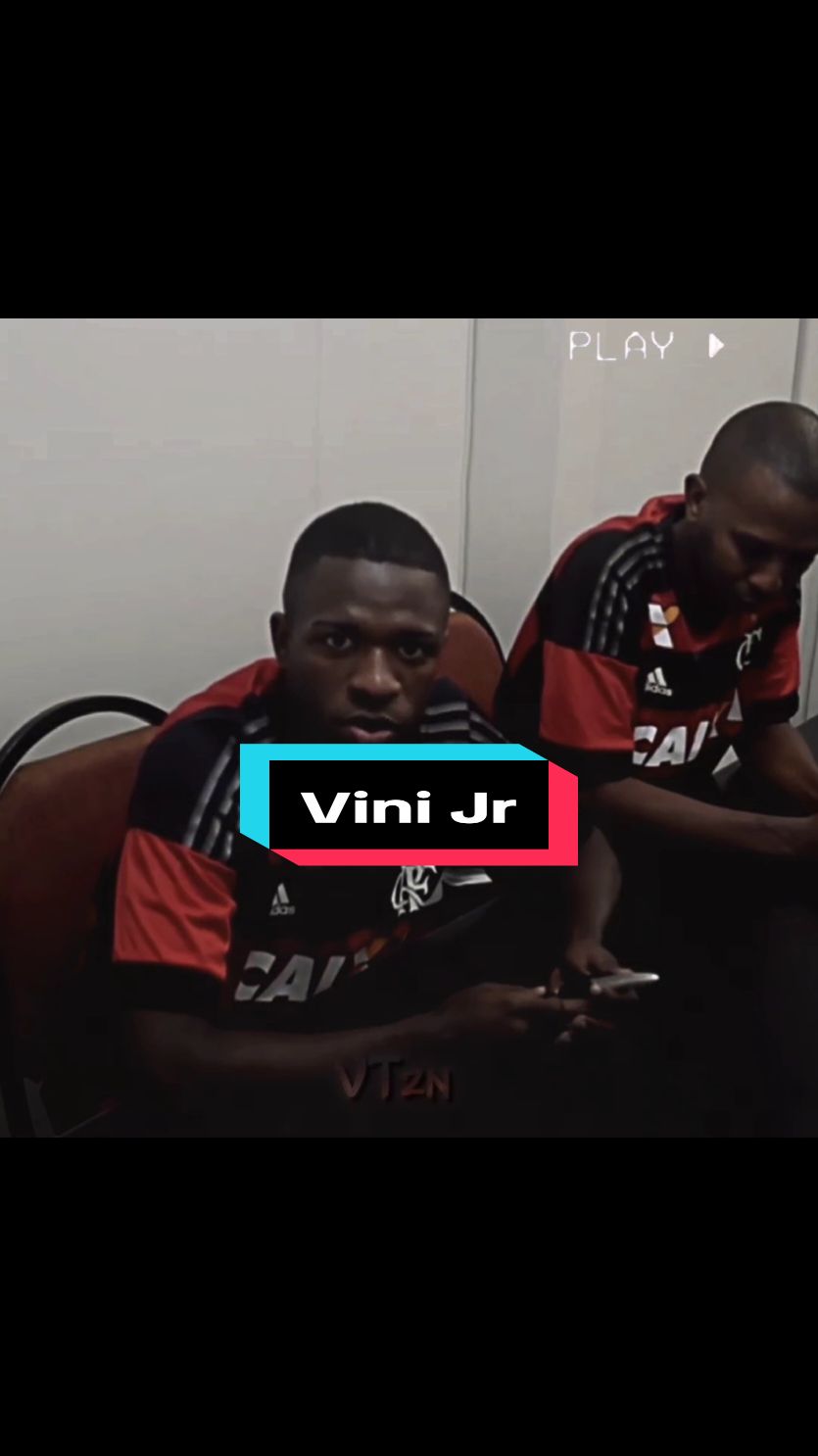 @Vini Jr.  você foi roubado, esse prêmio era seu e todo mundo sabe disso ✊🏿 . . . . #vinijr #ballondor #boladeouro 