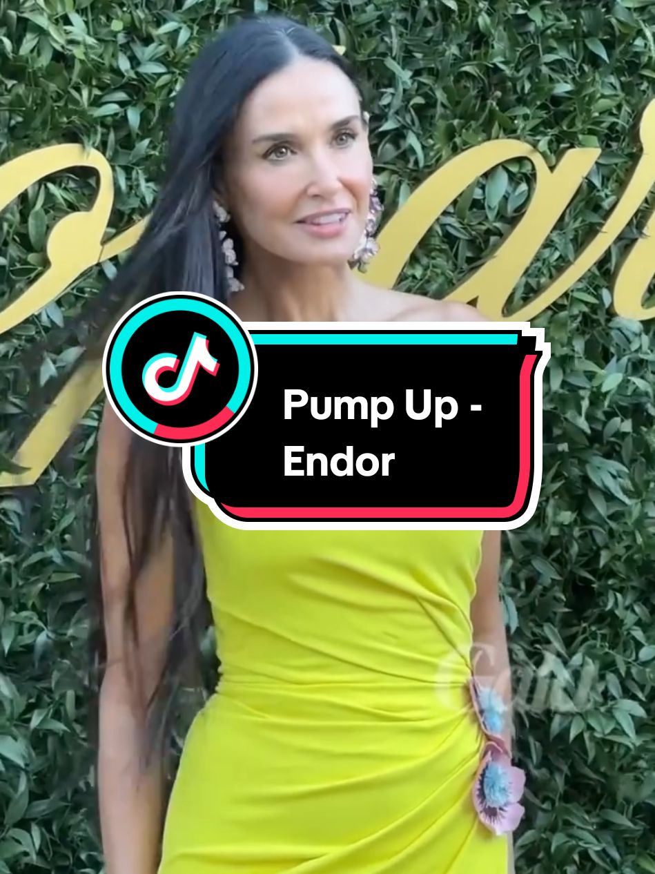 uma diva maravilhosa ❤️ com a música do filme A Substância que está em alta no momento!  #thesubstance #pumpup #asubstanciafilme #demimoore