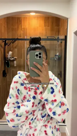 i have been on a huuuunt to find a good robe 😍 and its on sale rn!! #robe #softrobe #cute #cozy 