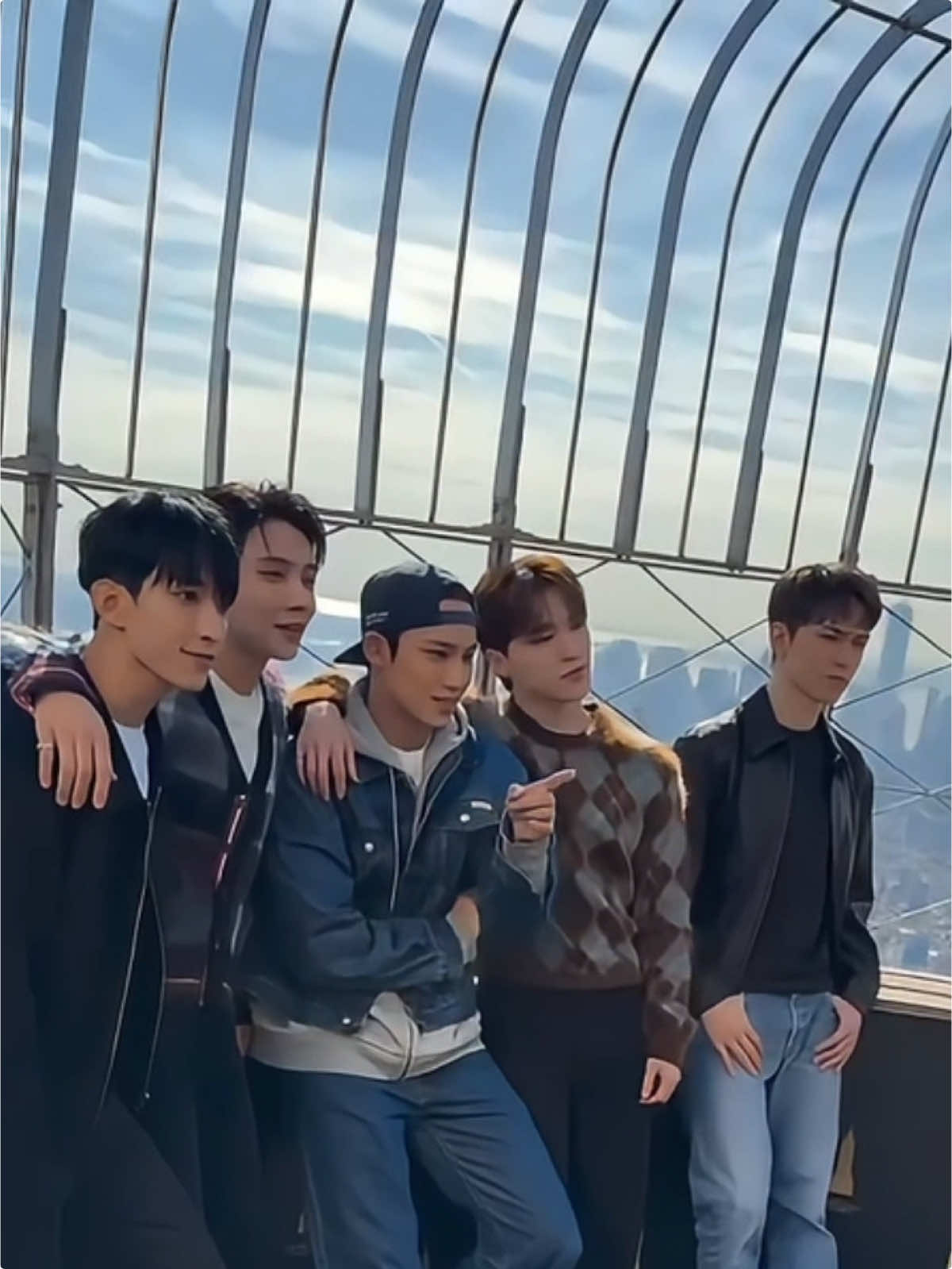 they looks so good 😍🗽 #mingyu #dk #vernon #joshua #dino #seventeen17_official #seventeen #fyp #foryou 