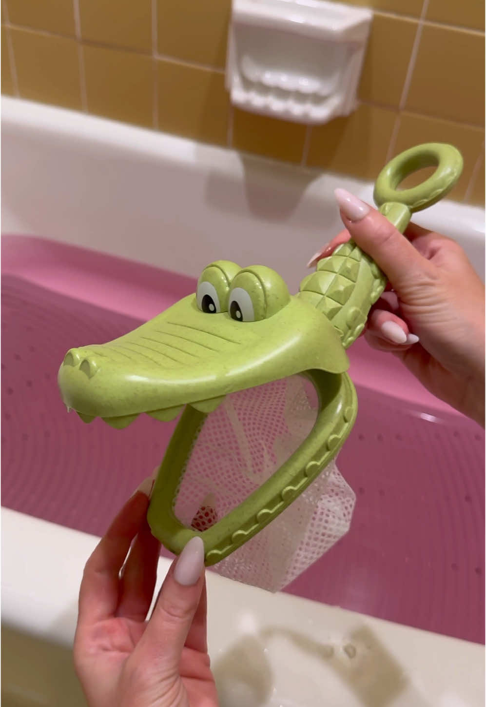 1. Water Squeeze Bulbs: Create a splash of sensory excitement with these fun squeeze bulbs! Perfect for engaging bath time play! 🌊✨ 2. Catch A Frog: Challenge your little ones to catch as many frogs as they can with this snappy crocodile! How many can you catch without letting the others escape? 🐸 🐊 SAVE for later and SHARE with someone who would love this! #bathtoys #toddlermom #watertoys #MomsofTikTok #bathtoysforkids 