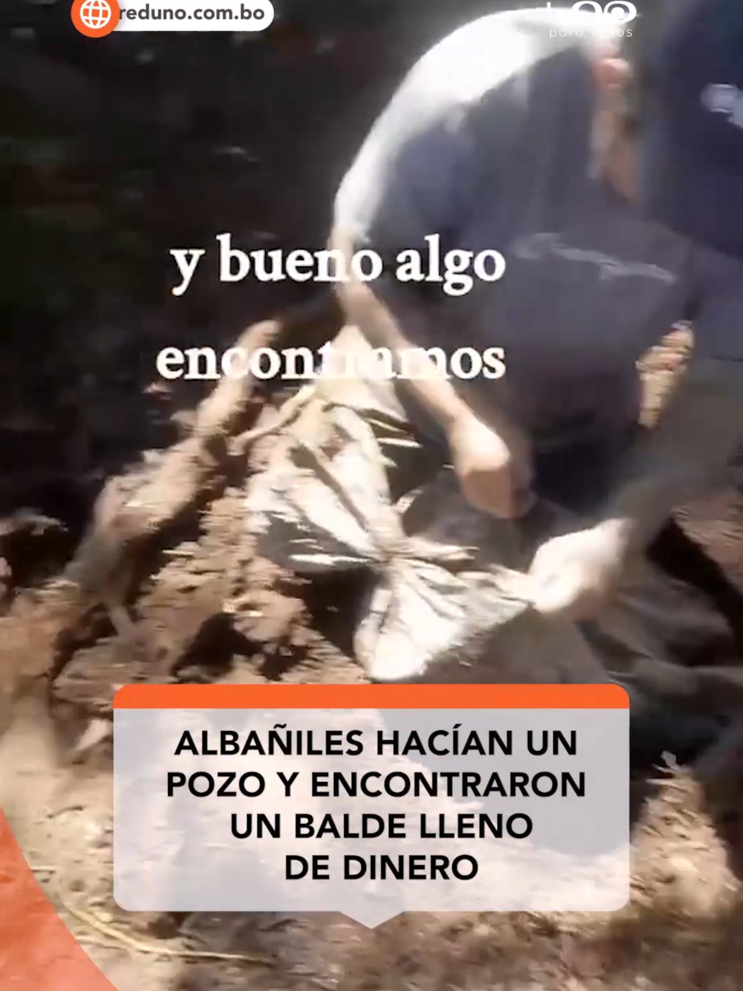 #Internacional I Un grupo de albañiles, que estaba cavando un pozo en una obra, encontraron un balde repleto de fajos de billetes de $1.000 pesos argentinos. Aunque al principio pensaron que podría tratarse de un simple balde olvidado, esto sucedió en Argentina. ▶️ Más información en www.reduno.com.bo #RedUno #RedUnoDigital #Notivisión #Albañiles #Suerte #Obra #Argentina