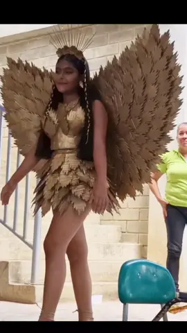 Vestuario de Diosa hecho de Cartón reciclado  #reciclaje #reciclagem #reciclar #carto #carton #diosa #manualidades 