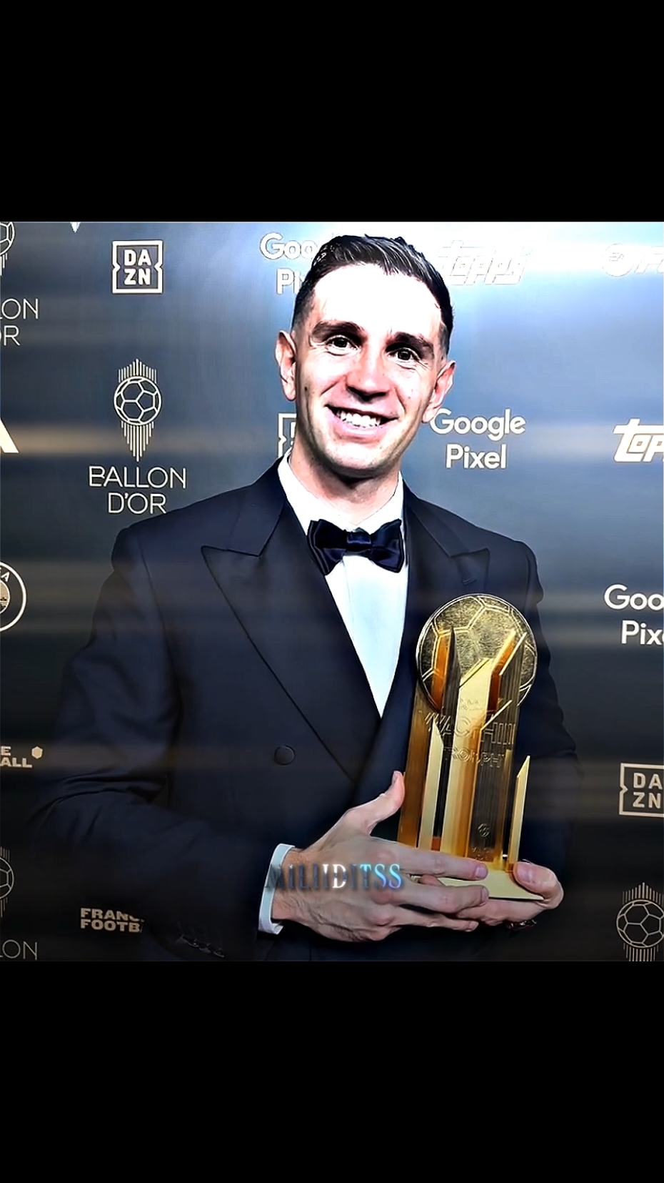 El ganador es... Emiliano Martinez || coloring: shelby cc (link in bio) || #meninaxfuna #emilianomartinez🇦🇷 #dibu #argentina #ballondor #edit 