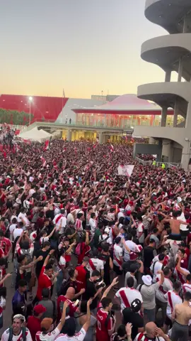 Mas de hoy a la tarde, estoy en la vereda correcta, ellos? Todo lo que no queremos ser….#estadiomonumental #riverdale #riverplate #riverplate♡ 