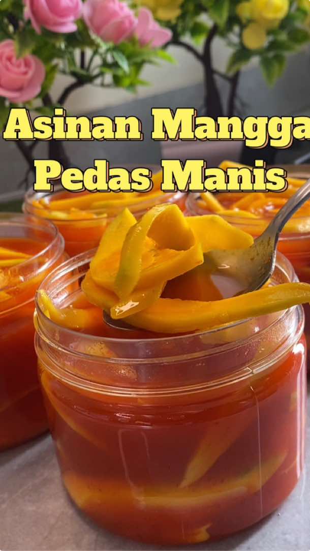 Mangga lagi musim yuk bikin asinan mangga yang kuahnya kental dan medok, rasanya asam, asin, pedas dan manis. Cocok buat ide jualan #asinanbuah #asinanmangga #resep #resepmudah #reseppemula #reseptiktok @Juru(s) Masak 