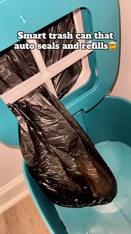 Self sealing and self refilling trash can 🤯 #smartrashcan #selfsealingtrashcan #officemusthaves #cleaninghacks #bedroomtrashcan #trashcan  #bathroomtrashcan #automatictrashcan #bathroomgadgets #bathroomdecor #RechargeableTrashcan #Bathroom #Office #Clutter #ClutterFree #tiktokshop #tiktokshopfinds  #tiktokshopblackfriday #tiktokshopcybermonday #tiktokshopholidayhaul #cozycountdown #treasurefinds #giftideas #christmasgiftideas 