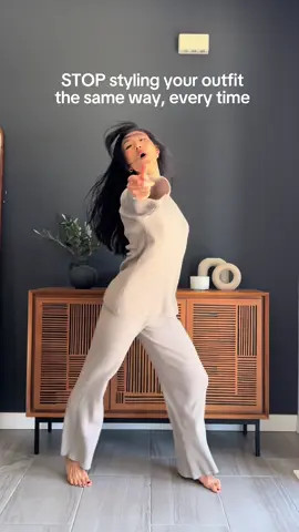 Styling a knit set! #momoutfit #falloutfits #styletok #styletipsforwomen #stylereels #fashiontiktok #outfitinspo 