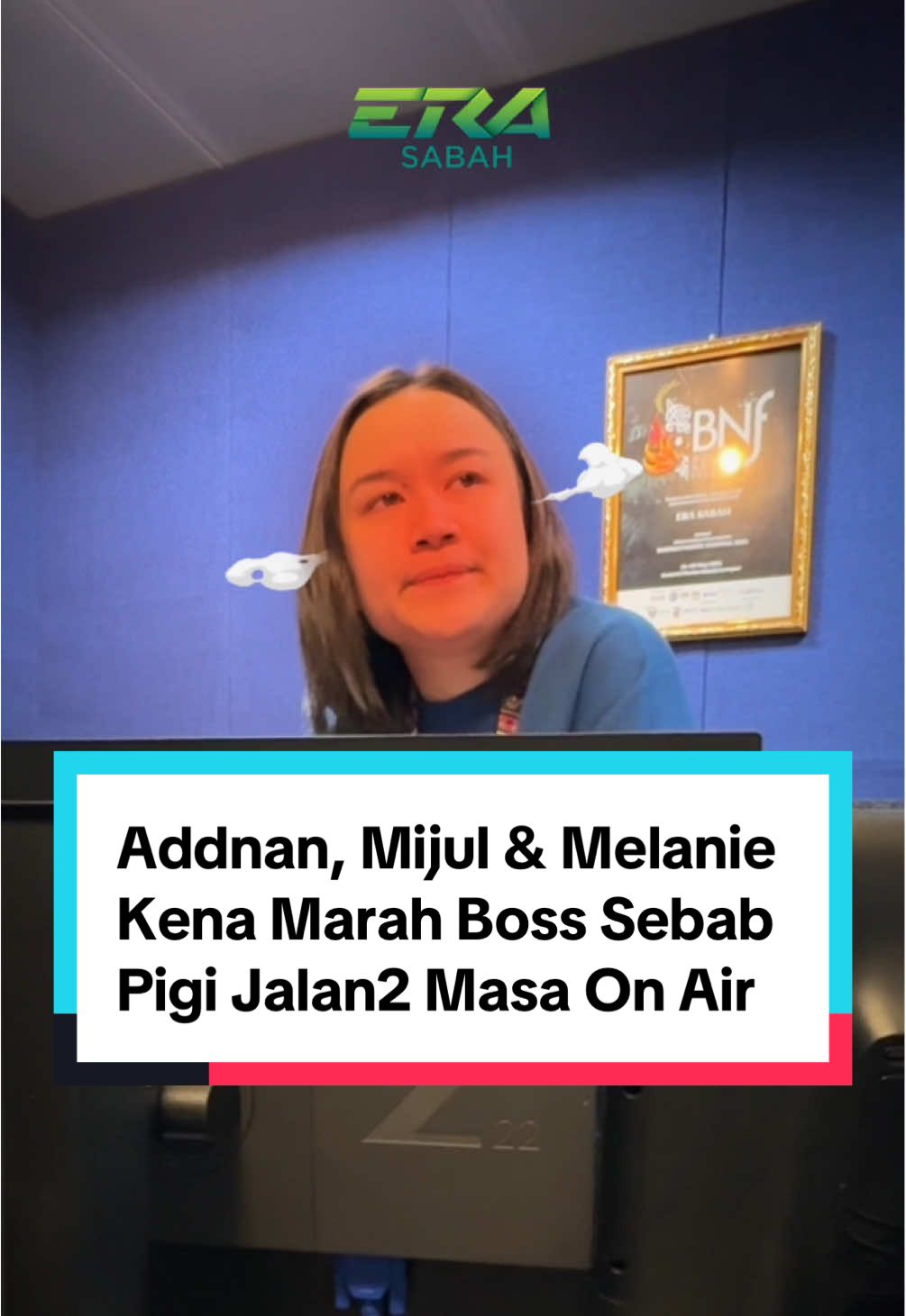 Sampai berasap telinga boss @hahanybunch gara gara Addnan sama Mijul sekali dengan Melanie jalan jalan kasi tinggal studio. Pandai betul alasan pigi tandas kunun ar 😌 #ERASabahKongsi #KoncoPagiERA