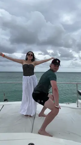 The energy was absolutely matched 🛥️💃🏻