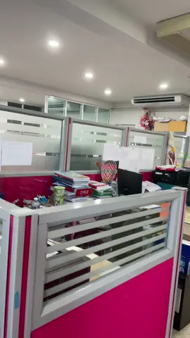สำนักปลัดเทศบาล #หาที่นั่งตัวเอง #ห้องเปลี่ยน #โต๊ะหาย 😅😂