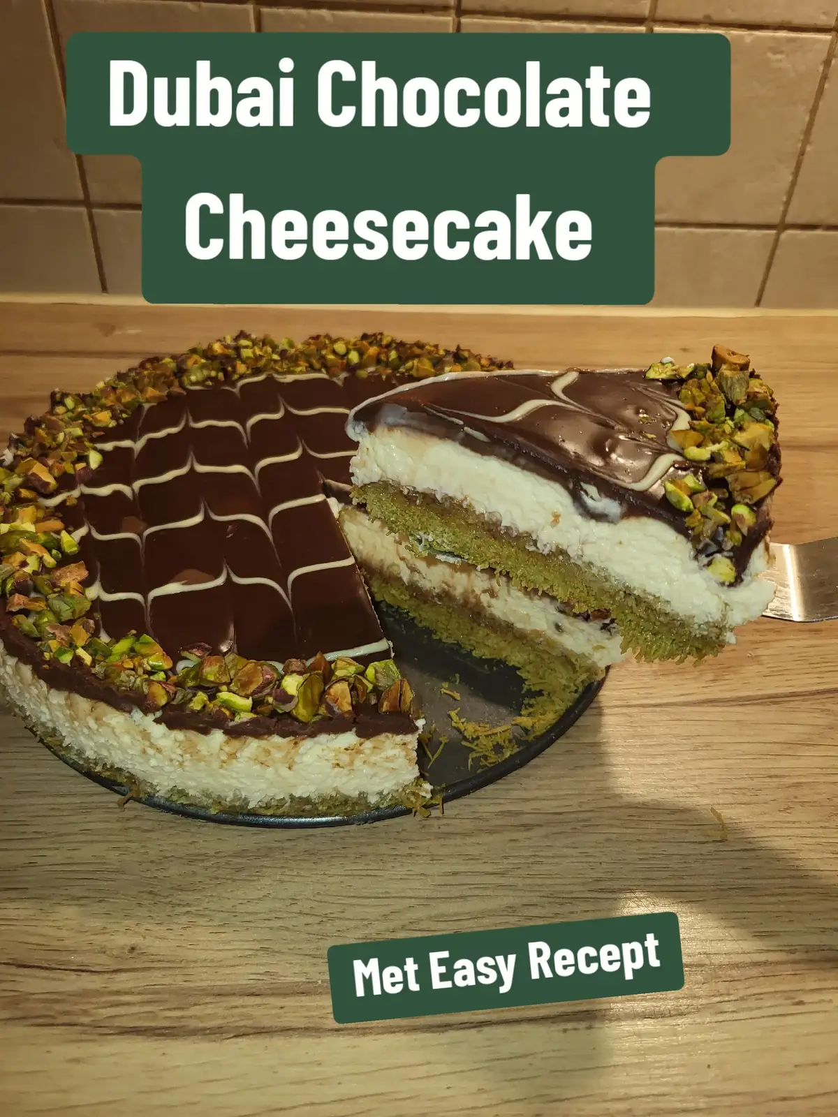 #dubaichocolate #cheesecake #dubaichocolatecheesecake #newhype #viralvideo #letgoviral #dubai🇦🇪 #chocolate #foodporn #foodtiktokfood #foryoupage❤️❤️ #fyp #utrecht #viral_video #hype #easyrecipetutorials #EasyRecipe #lekker 