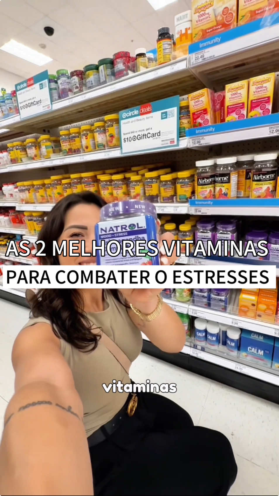As 2 Melhores Vitaminas para Combater o Estresse Lidar com o estresse do dia a dia pode ser desafiador, mas algumas vitaminas naturais podem ajudar a manter o equilíbrio. Conheça dois aliados poderosos: Ashwagandha e Olly Stress. 🔸 Ashwagandha: Essa erva adaptógena é conhecida por reduzir os níveis de cortisol, o hormônio do estresse, e promover sensação de calma. Além disso, melhora a qualidade do sono e aumenta a energia, ideal para quem precisa de foco sem perder a tranquilidade. 🔸 Olly Stress: Com uma mistura de ingredientes como GABA e L-teanina, o Olly Stress é ótimo para relaxar a mente e o corpo. Essas gominhas ajudam a reduzir a ansiedade e promovem uma sensação de bem-estar durante o dia. Escolher suplementos que se encaixam na sua rotina pode ser a chave para uma vida mais equilibrada e saudável. #Estresse #BemEstar #VidaSaudavel #Ashwagandha #OllyStress #Relaxamento #SaudeNatural #Autocuidado #CuidarDeSi #Suplementos