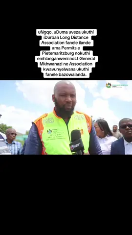 WATCH:  uNgqongqoshe wezokuThutha nokuhlaliswa kwabantu uSiboniso Duma uveza ukuthi iDurban Long Distance Association fanele ilande ama Permits e Pietemaritzburg nokuthi emhlanganweni noLt General Mkhwanazi ne Association kwavunyelwana ukuthi fanele bazowalanda.  Kwaphinde kwavunyelwana ukuthi uOperation Shanela uzoqhubeka uvikele umphakathi, abagibeli, kanye nosomatekisi abasebenza ngokusemthethweni. Njengamanje uDuma uhlangene nenkosi uMhlongo nomphakathi wase Mandeni. Uzokwethula usonkontileka ozokwakha umgwaqo u D833 ngemali engaphezu kuka R139, 7 million.  Inspiring Hope for A Batter Future #LetsDoMoreTogether