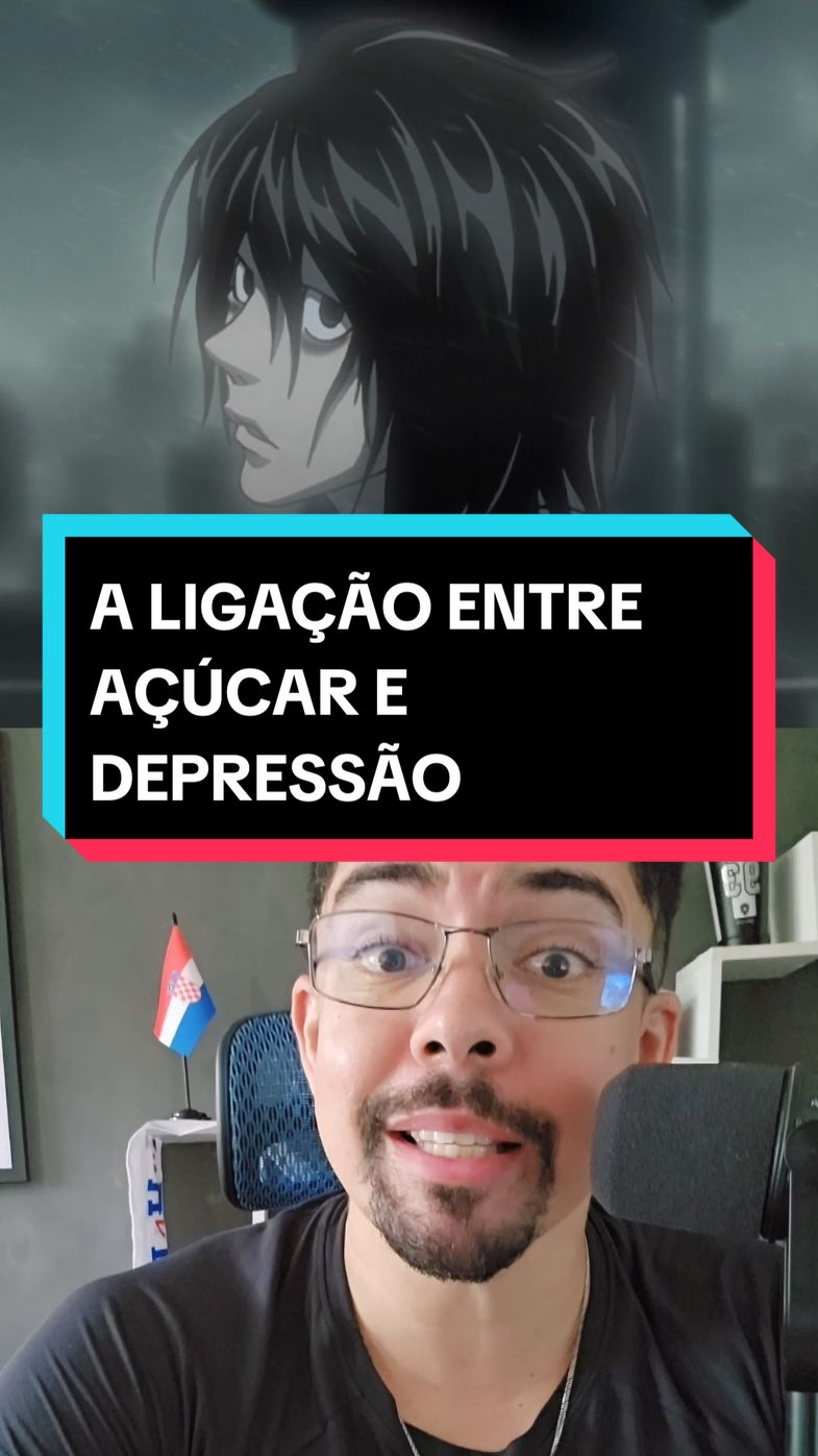 Algumas evidências mostram que o consumo excessivo de açúcar desencadeia desequilíbrios em certos produtos químicos cerebrais, como a dopamina. Aumentando a chance de resultados como depressão e ansiedade.  Além disso, o açúcar está ligado a inflamação celular, e outros estudos mostram que isso pode impactar o início de uma depressão.  O que não quer dizer que qualquer quantidade de açúcar seja prejudicial; nossos cérebros dependem do açúcar para funcionar. As células cerebrais requerem duas vezes a energia necessária por todas as outras células do corpo, cerca de 10% de nossas necessidades energéticas diárias totais. Essa energia é derivada da glicose (açúcar no sangue), o principal combustível do cérebro. O açúcar não é o inimigo do cérebro — o excesso de açúcar é. #saudemental #psicologia #neurociencia #ansiedade #autocontrole #netflix #deathnote 