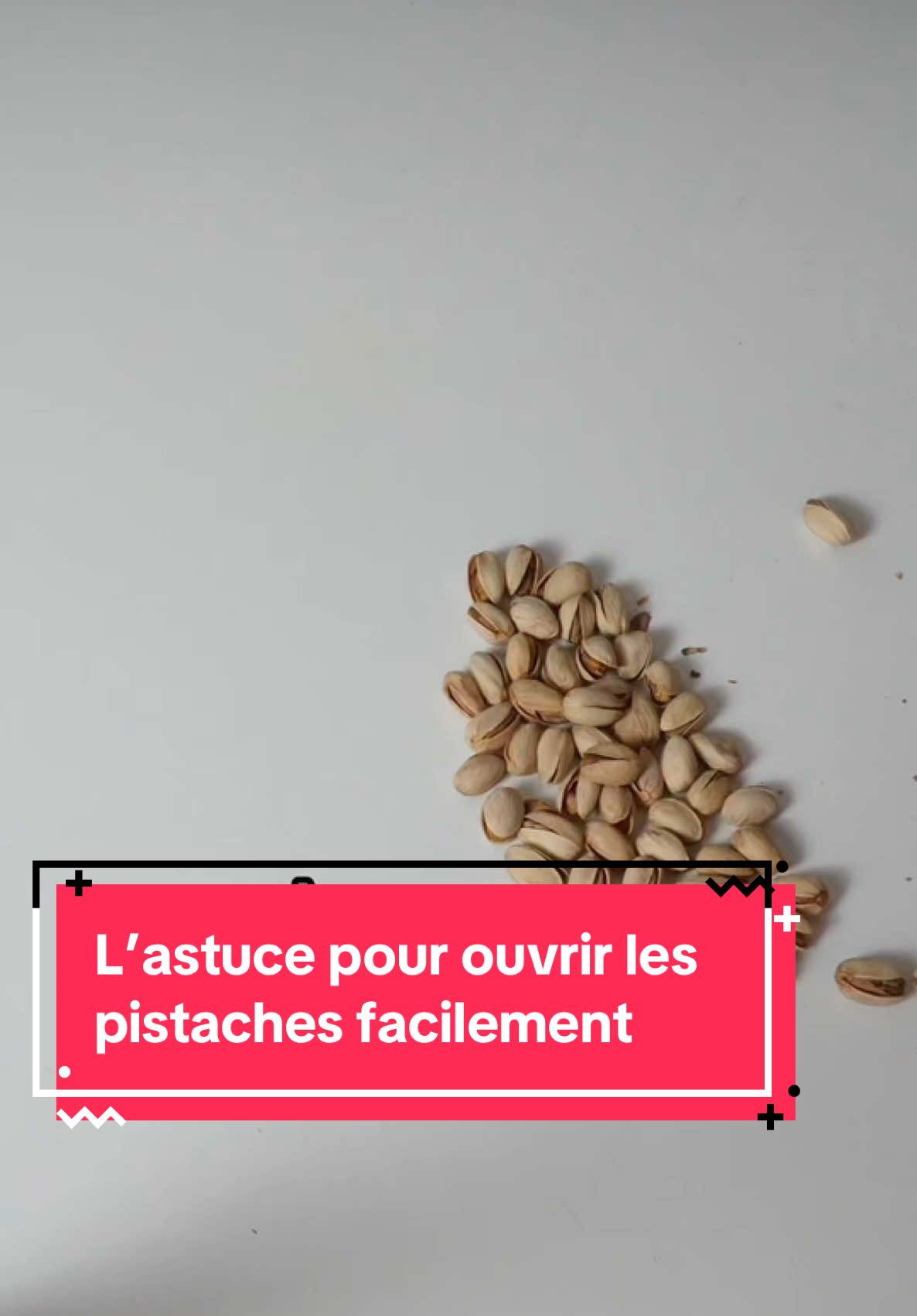 L’astuce pour ouvrir les pistaches facilement 🛍️ Le LlEN de ce produit est dans ma Bl0 (La Bl0graphie est le texte de présentation sur mon profil)😀/ P.UBLlClTE /