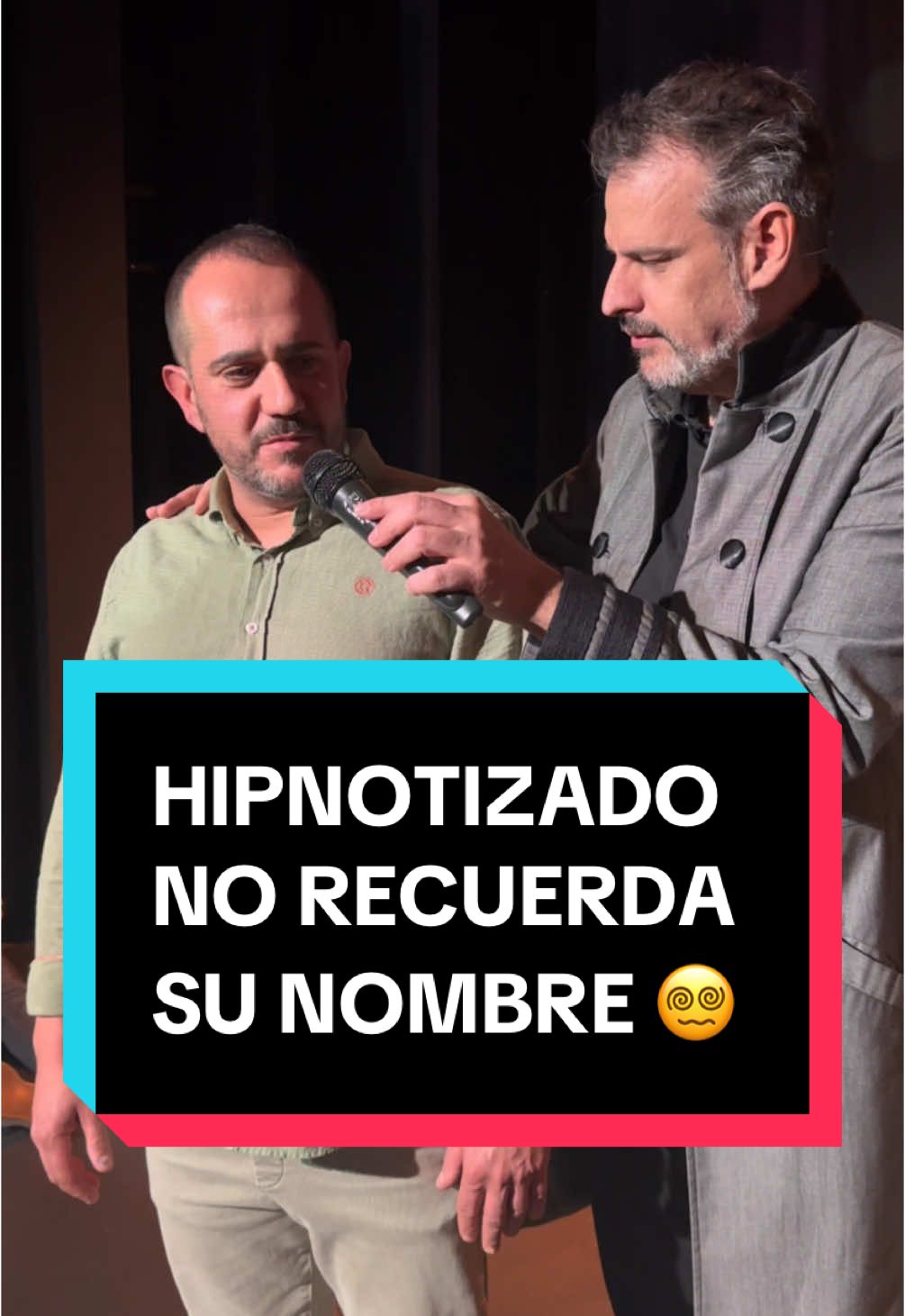 Hipnotizado no recuerda au nombre!! (1 parte) Cada domingo disfruta de #hipnosis en Madrid en el Teatro Maravillas #madrid #planesmadrid #parati #experiencias #ilusion #astyaro #mente #nombre #memoria #olvidar 