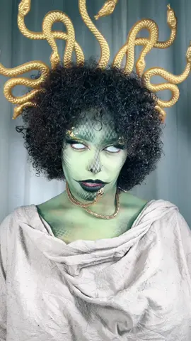 Dont Look 🐍 #medusa #medusamakeup #halloween2024 #halloweencostume #Inverted 