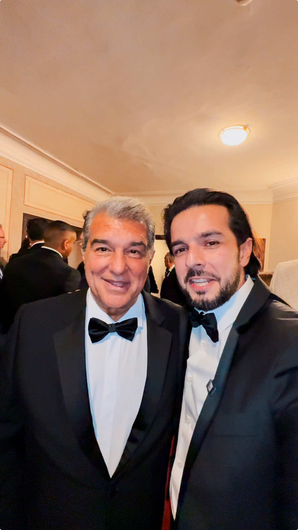 A quick chat with our president @jlaportaoficial about El Clásico during the Ballon d’Or ceremony. Visca Barça! 💙❤️ ‎حديث سريع مع رئيسنا خوان لابورتا عن الكلاسيكو خلال حفل الكرة الذهبية. فيسكا بارسا! 💙❤️ #fcbarcelona #madrid #balondor #balondeoro #paris #ElClasico #futbol⚽️ #laporta #fyp