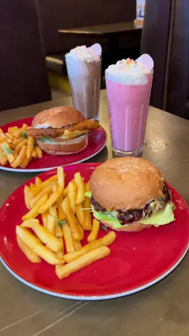 #SAMA28 #durbancreators #durbantiktok #share #foodblogger #viral #yummy #giveaway #tag #tellafriend #burgertok #milkshake #fyp #trending @1 on Palm 