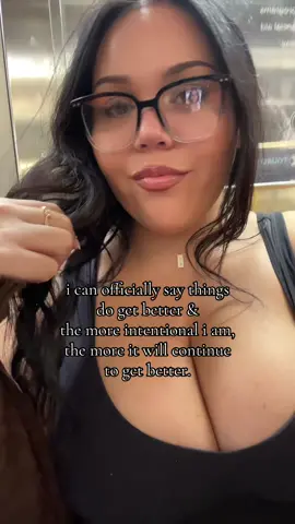 this is for my big baddies & everyone else out there who wonder if life gets better - i truly believe it & my life is living proof it does✨ sooo grateful! #filipina #plussize #newyork 