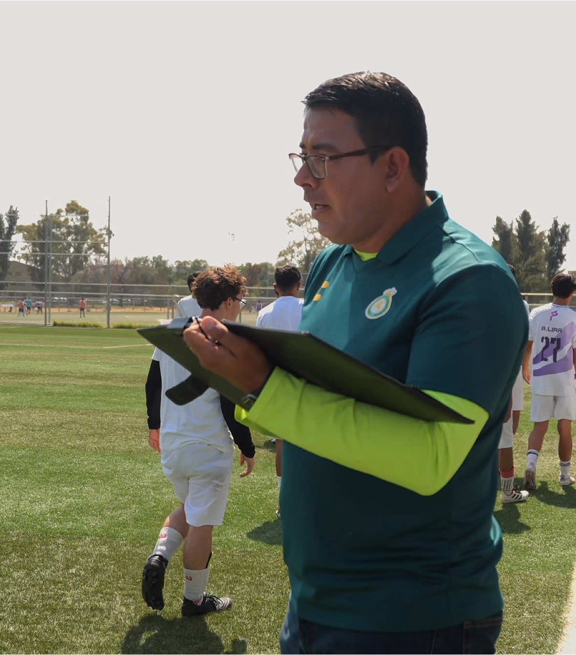 ¡A JUGAR! ⚽️ Hoy inicia el segundo día de visorias, donde miles de niños demostrarán su talento. Gracias por esta gran repuesta y mucho éxito para todos los participantes. #Comude #Dif  #SerFieraEsUnOrgullo 