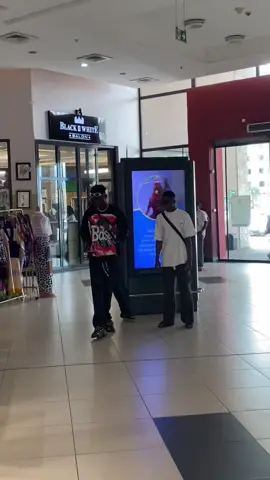 HUGGING STRANGERS 💕💕🤗 #viral_video #explore #small_cin_dyy 