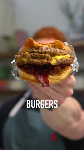 Double Bacon Cheeseburger Comparison‼️ A couple ingredient swaps and different cooking methods gets you a WAY better burger at nearly 1/3 the calories.  P.s. go check out @chomps for the best natural meat sticks in the game! Absolute favorite on the go snack! Macros For One Of These Burgers: 497 Calories  49g Protein 28g Carbs 21g Fat Macros For One Double Bacon Five guys (with extra patty+cheese+sauce, clickbait sorry! Still a way smaller burger):  1370 Calories 93g Fat 62g Protein 72g Carbs The Best Muscle Building Double Bacon Burger: ✅ - 90g 96/4 Ground Beef (for each patty) ✅ - 1 Slice Maple Turkey Bacon ✅ - Sesame or Brioche Bun ✅ - Light Mayo, Ketchup, Yellow Mustard, Pickle juice (about 1tbsp of each for all 3 burgers) ✅ - 1 Kraft singles or Reduced Fat American ✅ - vegetables of choice (I used tomato, iceberg lettuce, & red onion) #healthydiet #diettips #lowcalorie #lowcalorieburger #macrofriendly #lowcaloriecheatmeal #lowcalorieoptions #healthyeating #healthyfood #caloriedeficit #caloriedeficittips #highprotein #baconcheeseburger #cheeseburger #fiveguys #lowcalorieburgers #healthycheatmeal #healthycheeseburger #chompspartner #ad