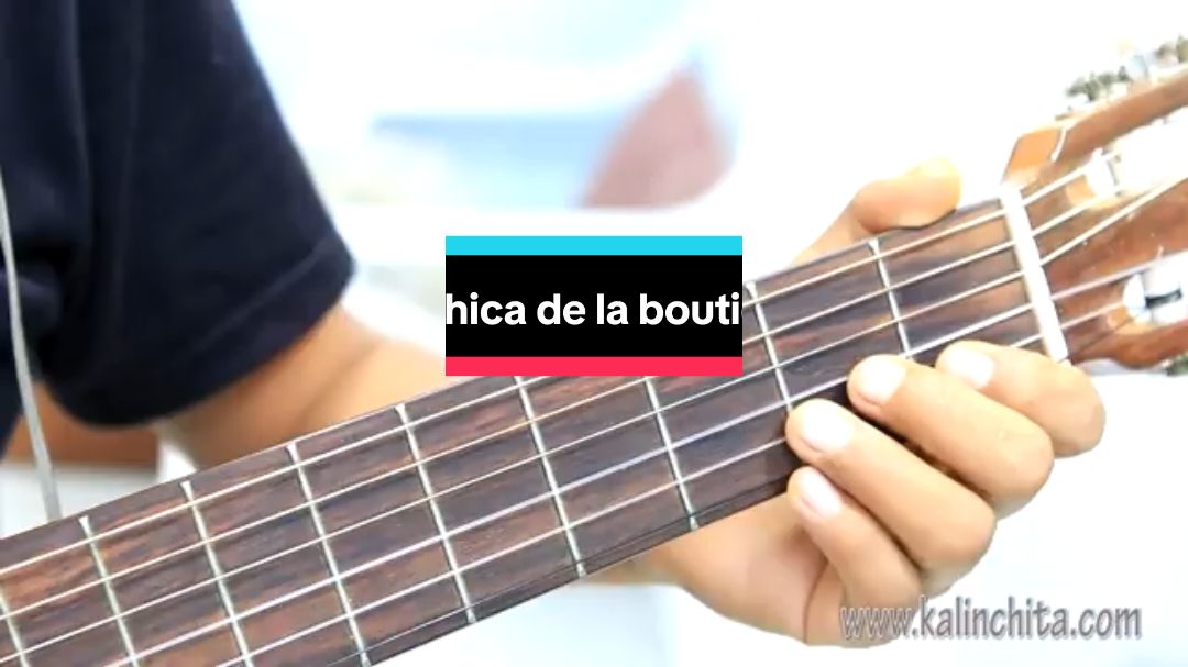 La chica de la boutique-guitarra tutorial 