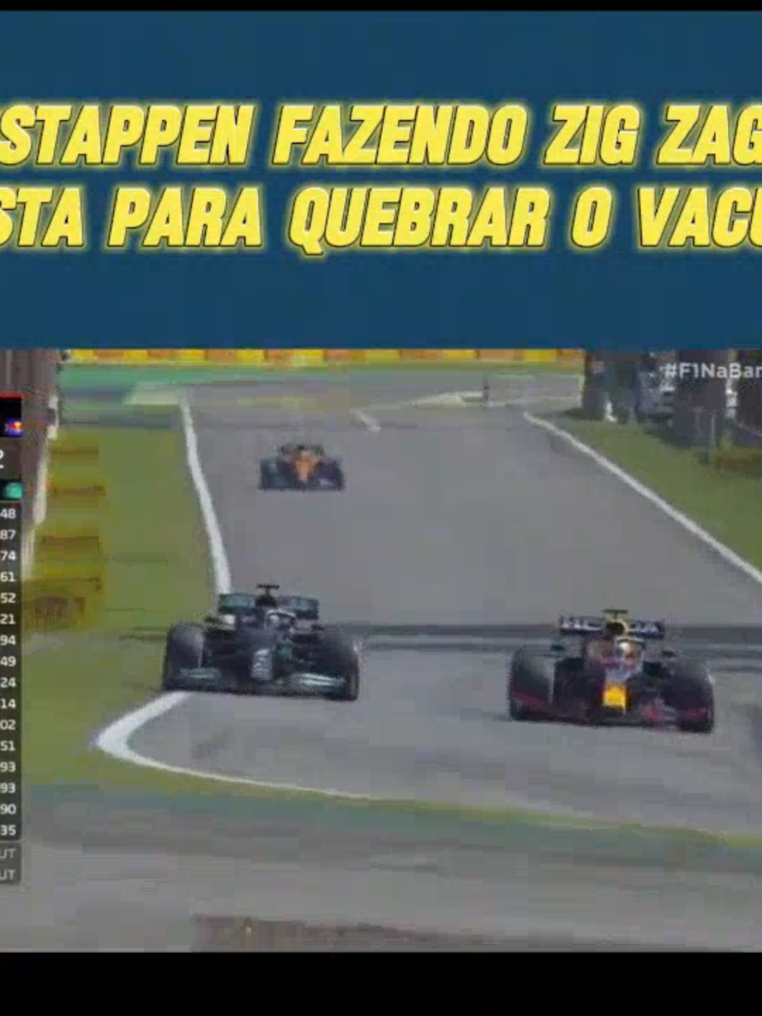 #Verstappen zig zagueando pra quebrar o vácuo do #Hamilton em #INTERLAGOS Concordam com o movimento do Verstappen ? #Formula1 #f1tiktok #f12021 #gpbrasil #redbullracing #mercedes