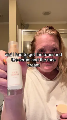 Ive got the whole set now! Love this skincare! #omomu #riceserum #tiktokexclusive #skincare #beauty #MomsofTikTok #bestskincare #grandmasoftiktok 