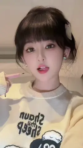 ☀️🙋‍♀️💋