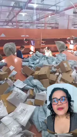 Miren este es el almacen de temu en china 👍.                         #chino  #tem #live #vira  #videoviral #tik #tiko #almacen #trabajadores #creatorsearchinsights 👍