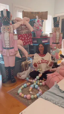 After we filmed this he said “why do u look so angry?!” Im like youll just never understand 😂❤️🎄 #christmasmama 