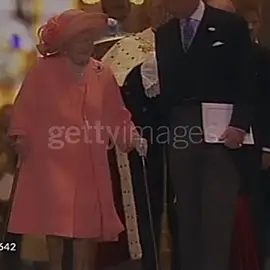 I miss you guys 🥺🇬🇧✨👑 #queenelizabeth #queenelizabethii #princephilip #princessmargaret #princessanne #princecharles #princeandrew #princewilliam #princeharry #royalfamily #uk #viral_video #fy #fyp 