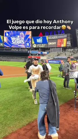Anthony Volpe es el segundo jugador en la historia de la postemporada de la MLB en lograr un grand slam y 2 bases robadas en el mismo juego. 🔥 ⚾ ¡Qué noche tuvo! 🙌 👏 #anthonyvolpe #yankees #nyyankees #MLB #WorldSeries #seriemundial