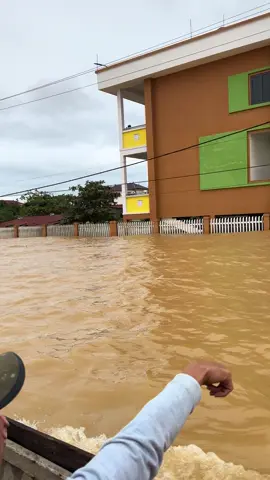 Cầu trời đừng mưa nữa 