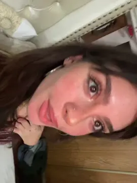 shes tweaking 