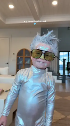 Tiny diamond from TROLLS 💎💚💍🪩✨ #trollscostume #kidcostumes #tinydiamond #halloweencostume #craftymoms #fyp #fypシ゚viral 