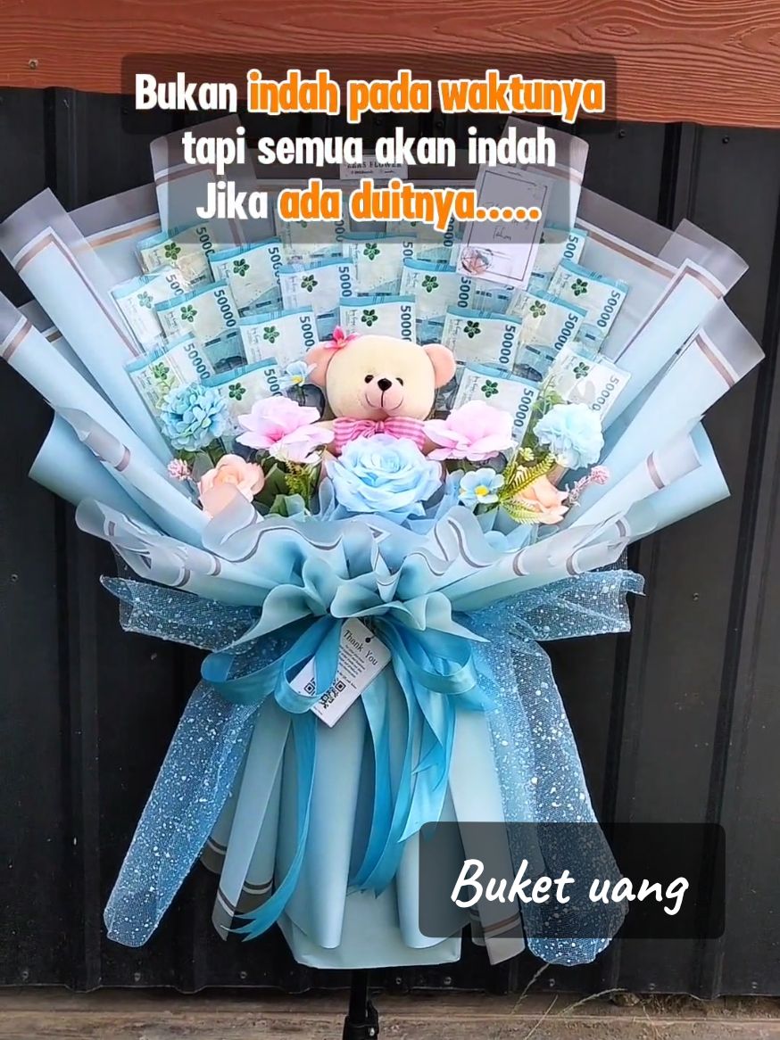 betul apa betul nih ? 🤭 #zeasflower #buketcilacap #fypシ゚viral #fypシ #foryourpage #fyp #hadiahulangtahun #hadiahultah #buketuang #moneybuket #hadiah 