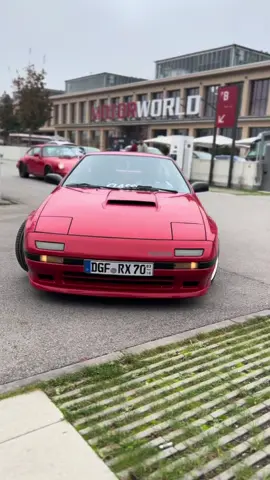 Nice rolly shots of an rx7fc🤩🔥! #rx7 #mazda #mazdarx7 #rx7fc3s #fc3s #JDM #13b #rotary #wankelrotary #carmeet #caredot #fy #fyp #carfanpage #cartock #münchenmotorworld #savepetrol #viral #trend #4k #iphone13pro #rollingshots 