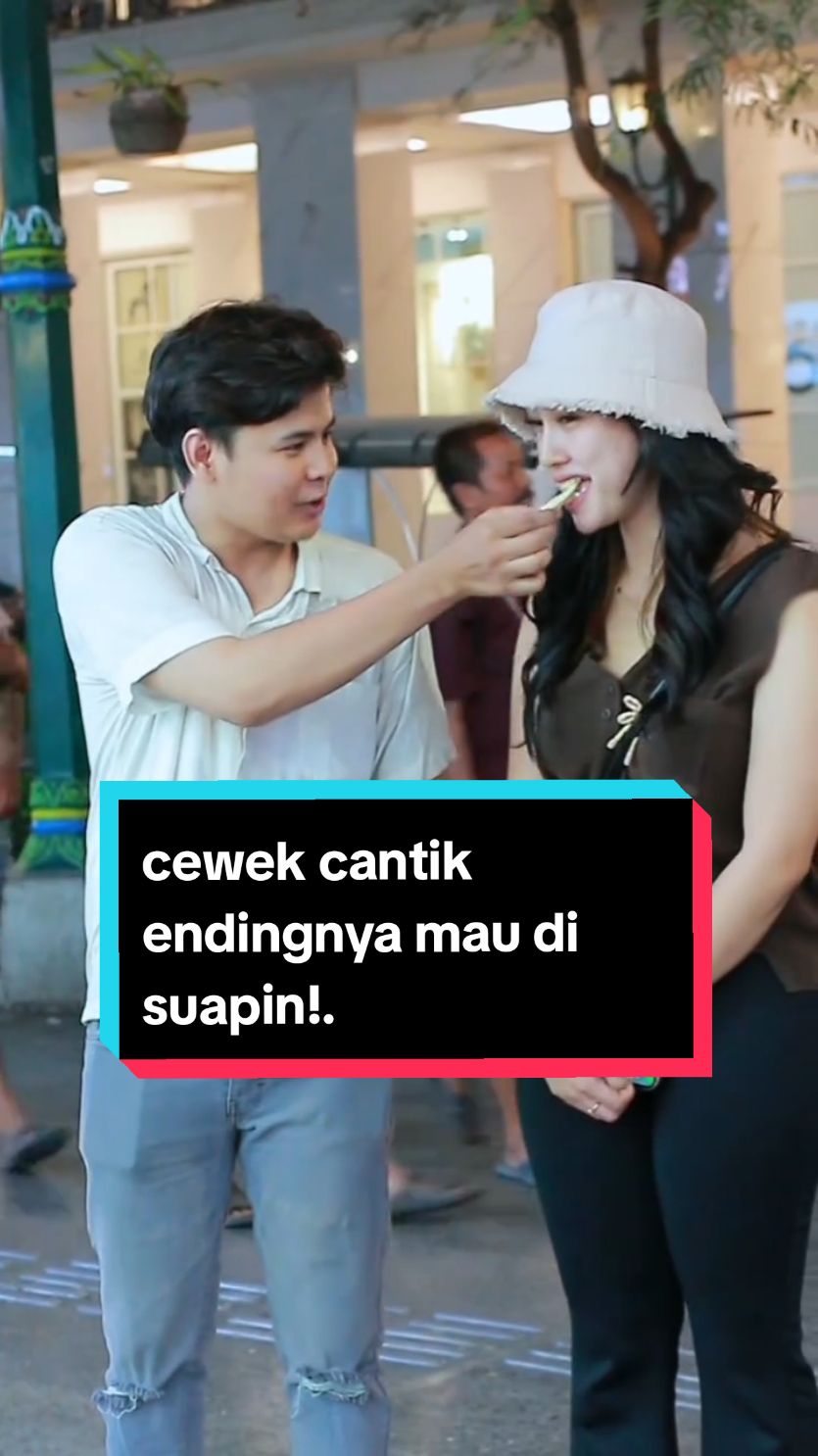 prank suapin cewek cantik.