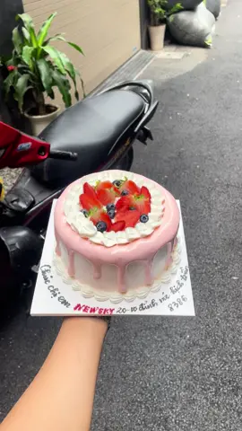 #xuhuong bánh sinh nhật dâu tây #bánhinhnhat #caugiayhanoi #baánhinhnhatbadinh #caugiay #banhkem🎂 #banhsinhnhatcaugiay #baấnhinhnhathanoi #xuhuongtiktok 
