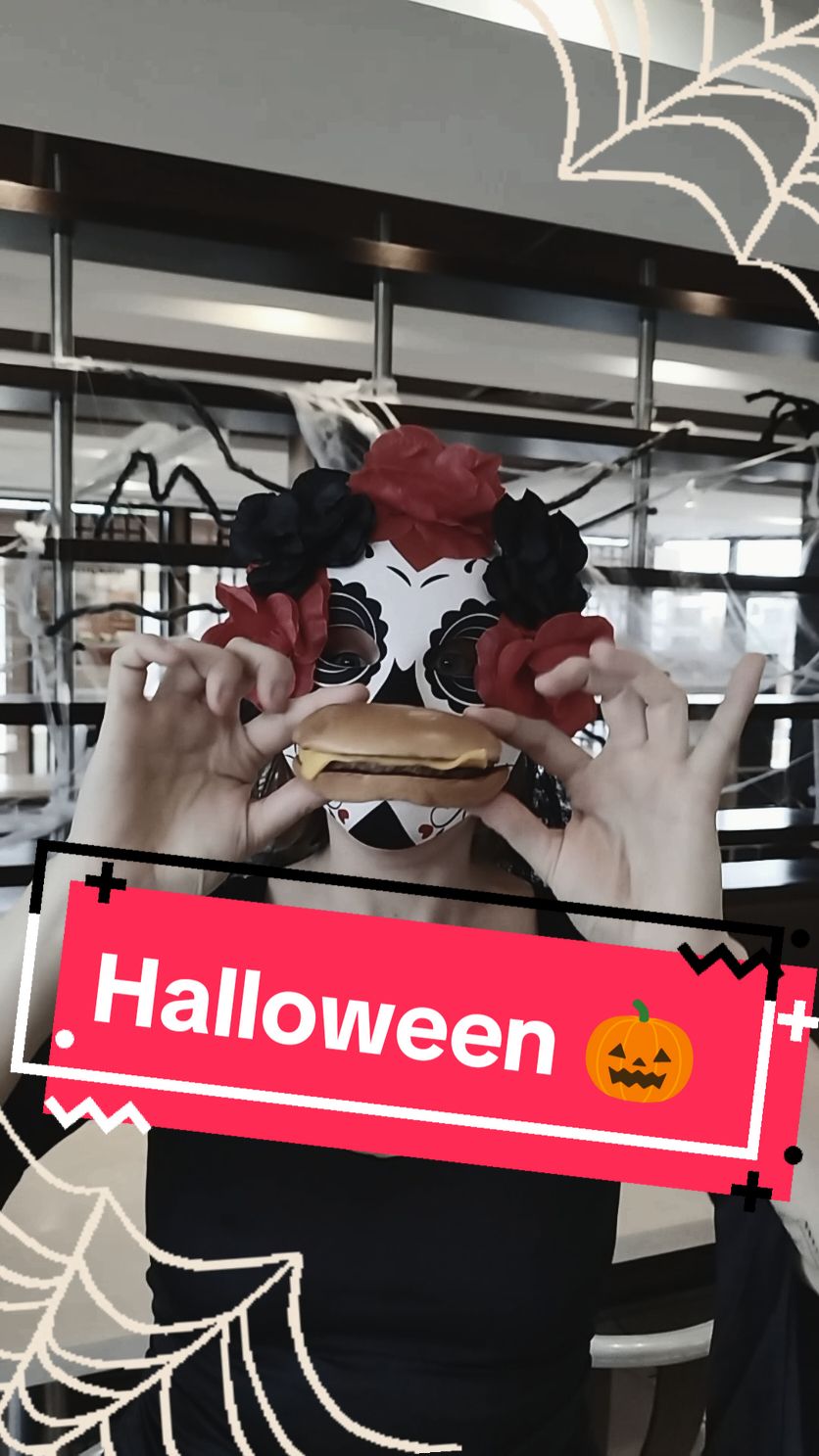 Allez-vous succomber à notre offre affreusement alléchante 🤤😱🎃 #mcdonalds #mcdonaldssalvaza #mcdonaldsfrance #miam #nightmarebeforechristmas #halloween24 