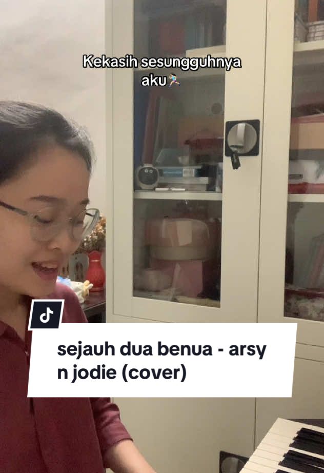 yang LDR mana suaranya🙋‍♀️ #foryoupagе #fyp #fypシ゚ #sejauhduabenua #yovie #brisiajodie #arsy #coverlagu #coverlaguindonesia #piano #pianocover #ldr 