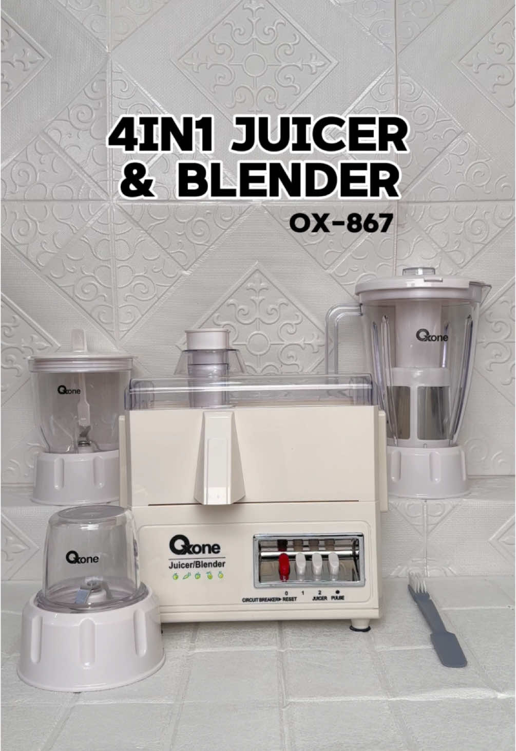 Yang lagi nyari blender + juicer mana nih??? Blender oxone ini bisa juga loh di gunakan sebagai juicer dengan berbagai jenis gelas yang tentunya memudahkan kamu dalam pengerjaan bumbu dapur !! #oxone #blender 