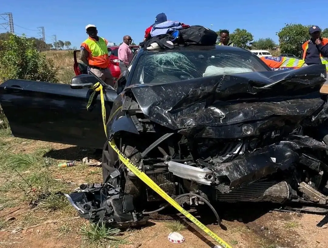 A 29-year-old football player was involved in a car accident this morning in Tembisa where a 9-year-old child died. It is said that the player fled after the accident. Police found alcohol and drugs in his car. #sapoliticalviews 