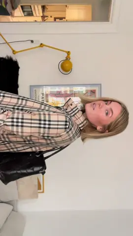 Look at this chaotic girl going to school 🙂‍↔️ #grwm #OOTD 
