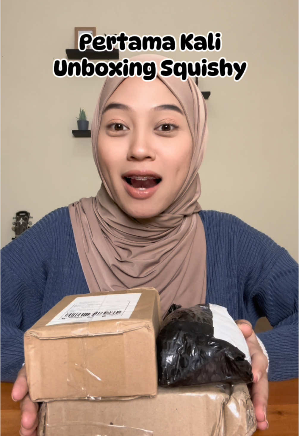 Dari dulu penasaran sama squishy tapi baru kali ini kesampean beli hihi