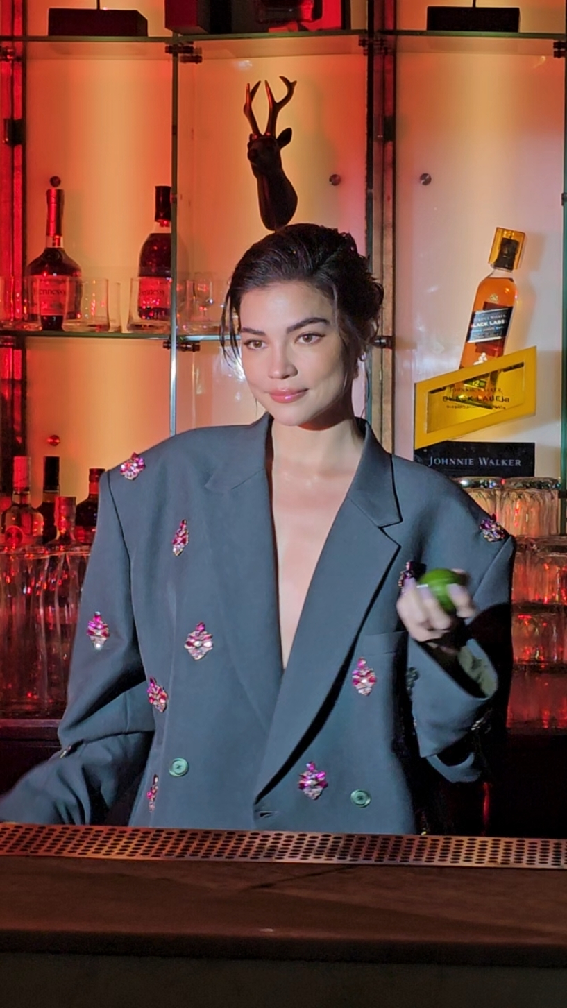 when life gives you lemon, try to catch it..or not! 😁 #RhianRamos #celebritiesPH  #GenZMagPHxRhianRamos